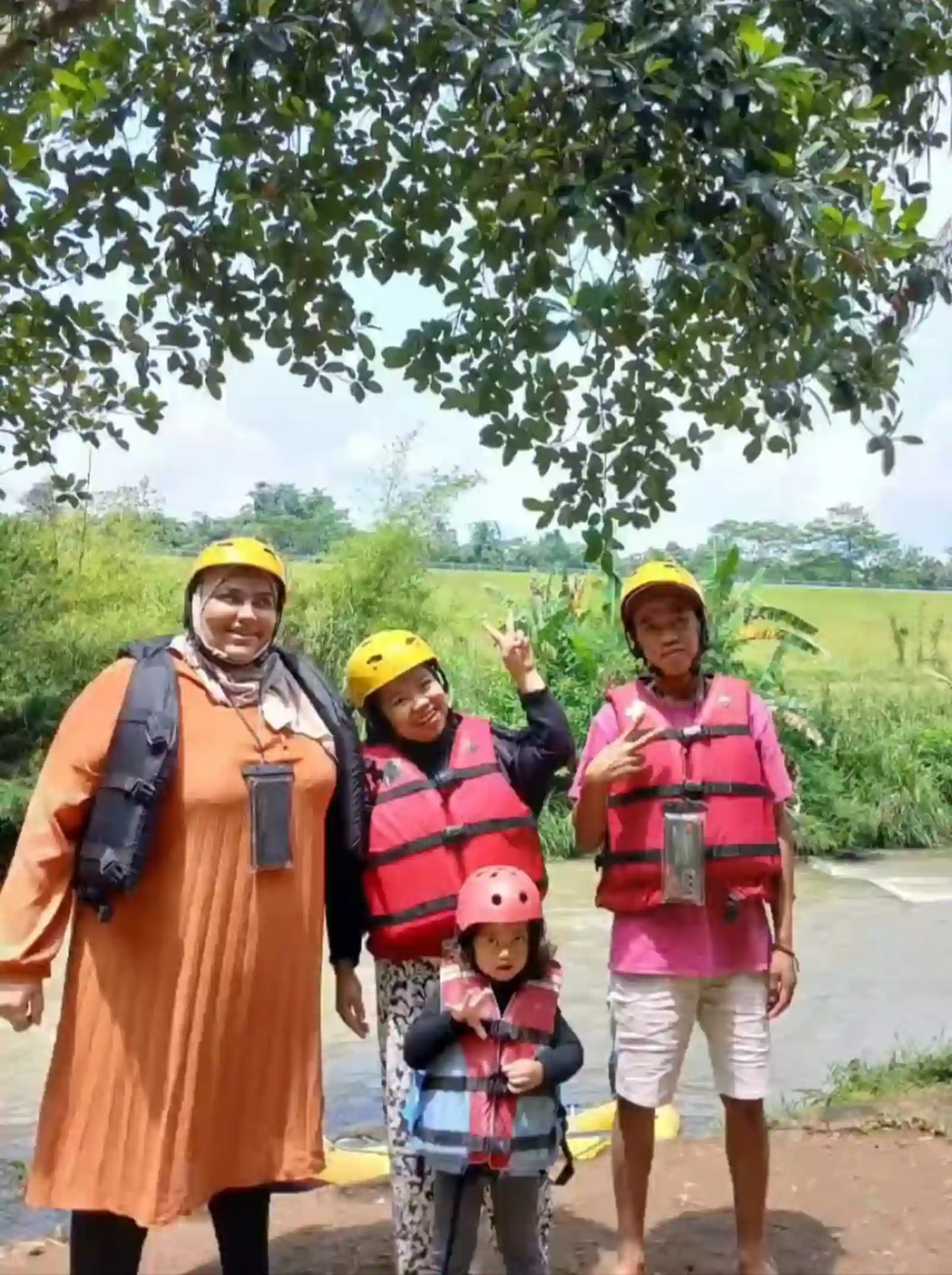 Tim Abu Hana Tour & Travel